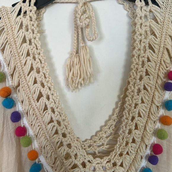 NWT bohemian with pom-pom detail on the back swimsuit cover-up - Picture 7 of 8